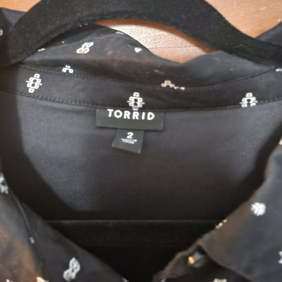 Torrid Midi Poplin Collared Shirt dress Geo symbols sz 2 - Picture 5 of 5